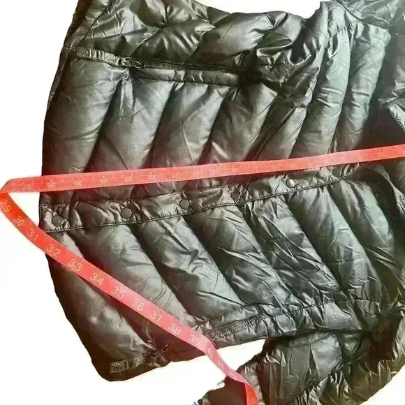 GAP womans down puffer jacket size xtra small in excellent condition - Picture 8 of 9